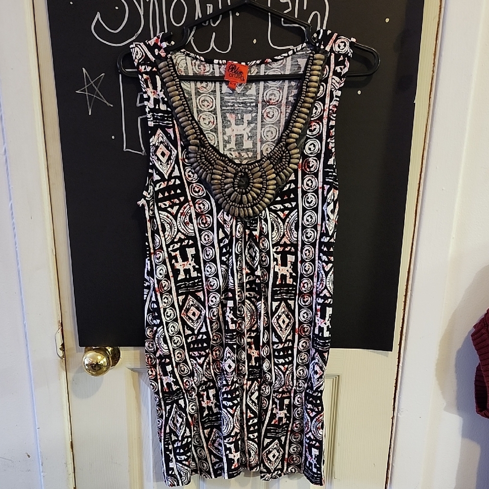 Tribal Print Sleeveless Top - Black and White